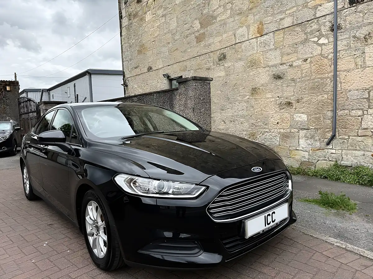 Used 2015 Ford Mondeo Econetic Style Black - Front View