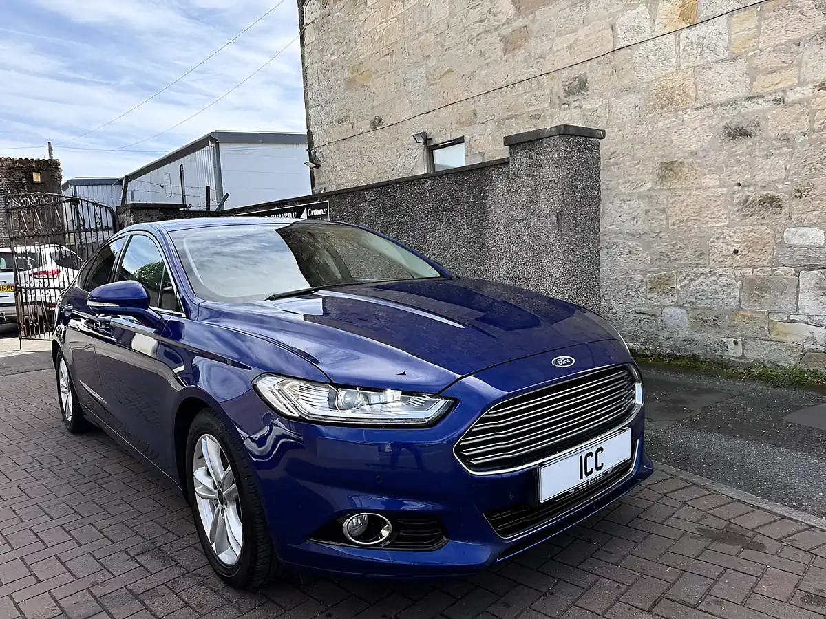 Used 2015 Ford Mondeo Titanium Blue - Front View