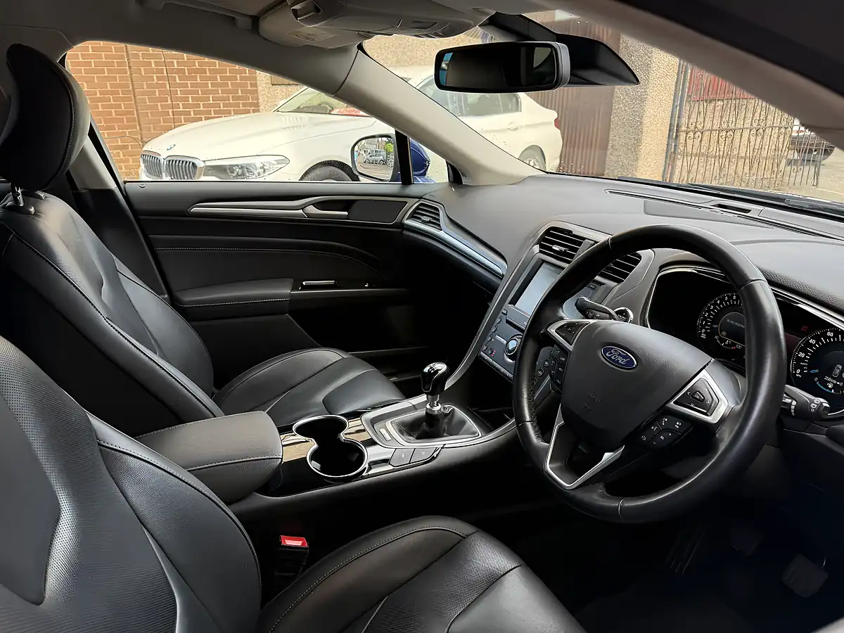 Used 2015 Ford Mondeo Titanium Blue - Interior and Exterior details 7