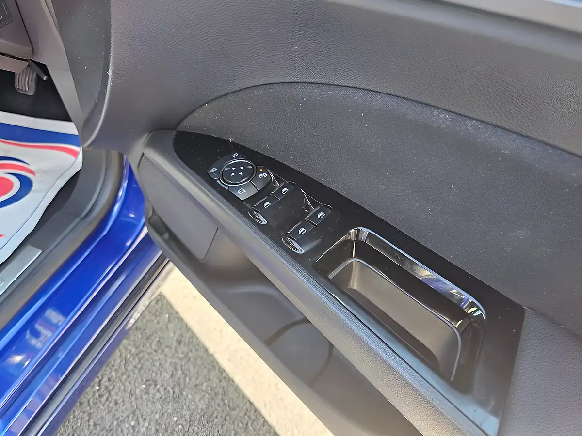 Used 2015 Ford Mondeo Titanium Blue - Interior and Exterior details 18