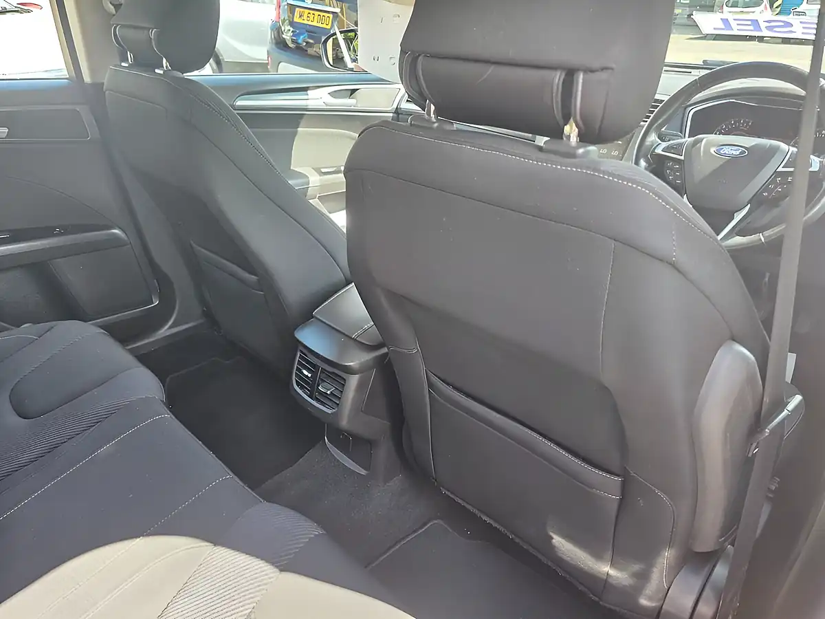 Used 2015 Ford Mondeo Titanium Blue - Interior and Exterior details 8