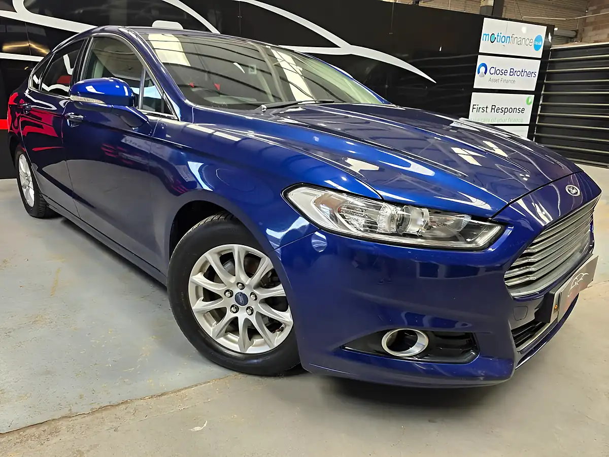 Used 2015 Ford Mondeo Titanium Blue - Front View