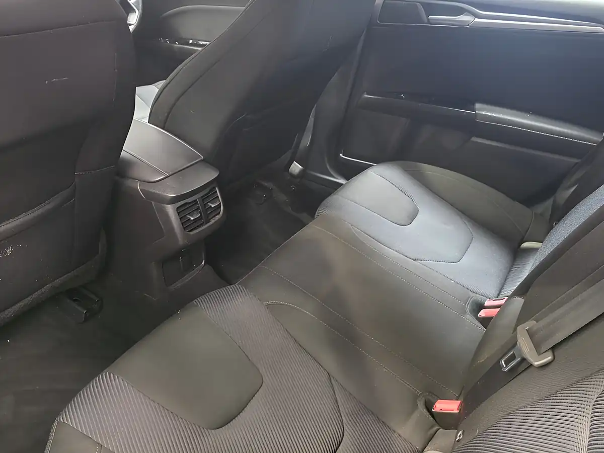 Used 2015 Ford Mondeo Titanium Blue - Interior and Exterior details 18