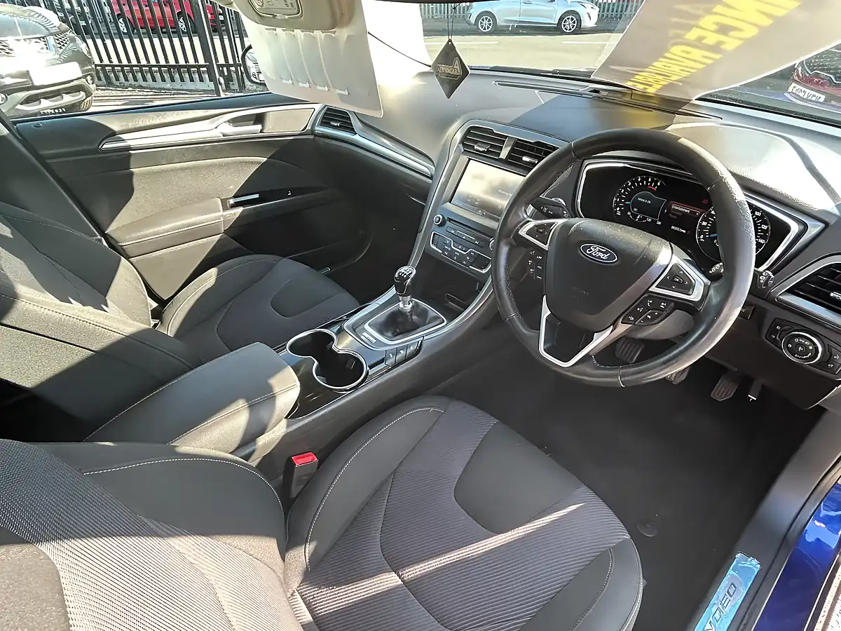 Used 2015 Ford Mondeo Titanium Blue - Interior and Exterior details 10