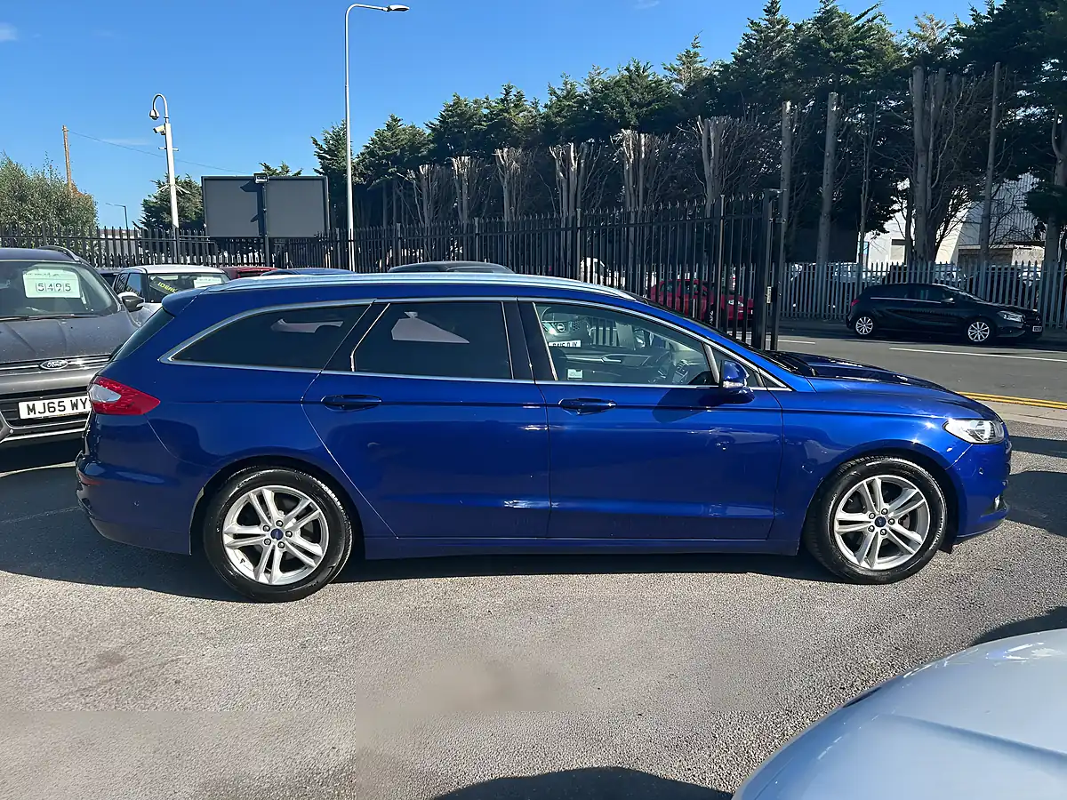 Used 2015 Ford Mondeo Titanium Blue - Interior and Exterior details 7