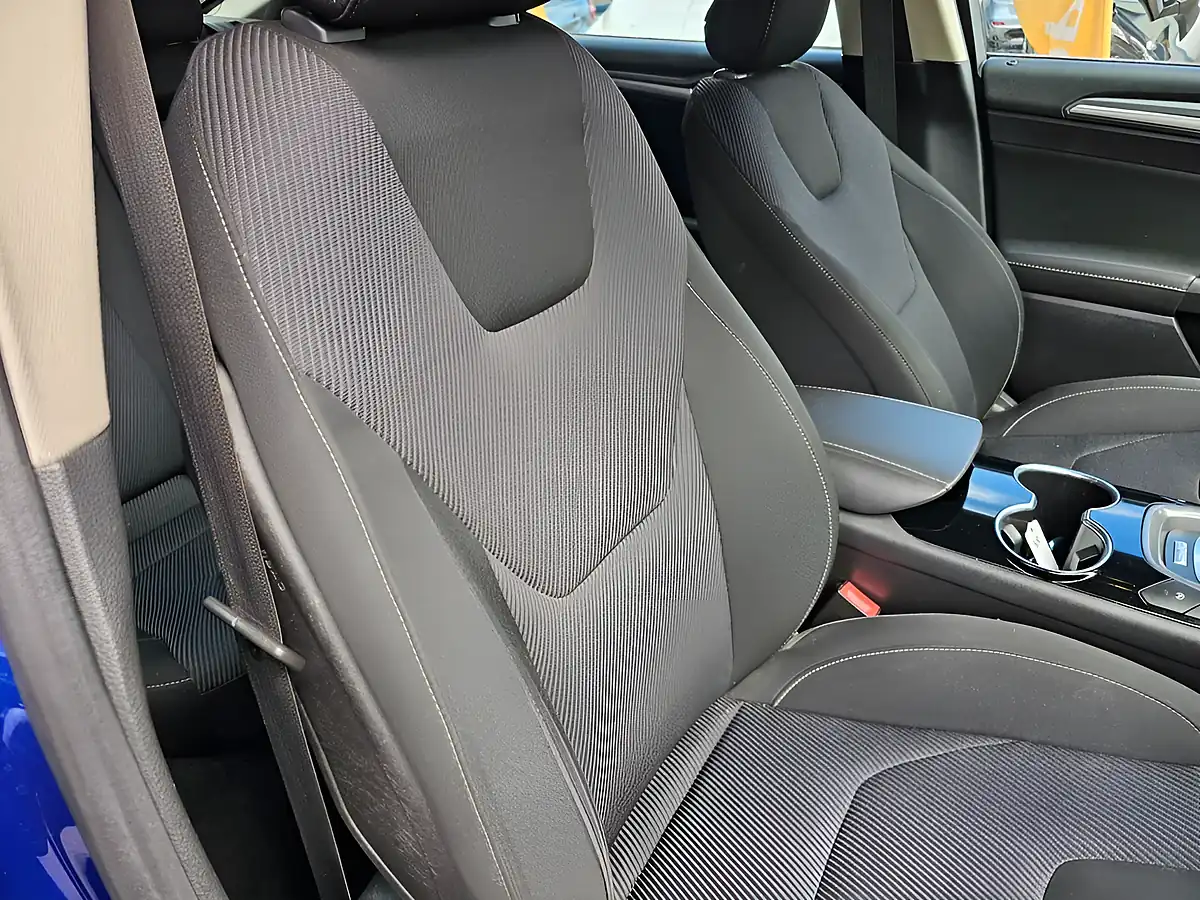 Used 2015 Ford Mondeo Titanium Blue - Interior and Exterior details 7