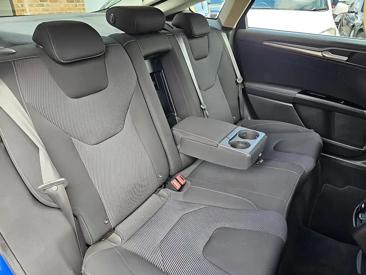 Used 2015 Ford Mondeo Titanium Blue - Interior and Exterior details 9