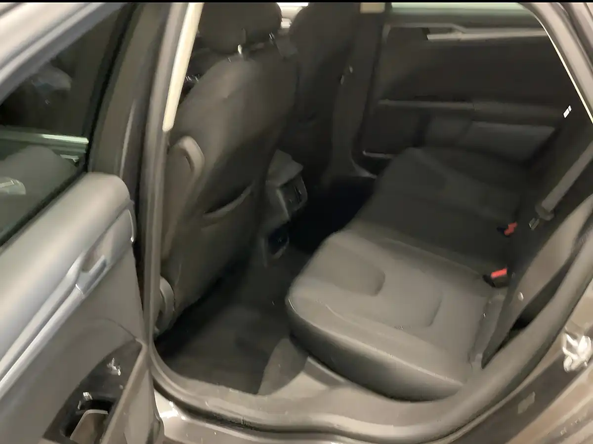 Used 2015 Ford Mondeo Titanium Grey - Interior and Exterior details 7