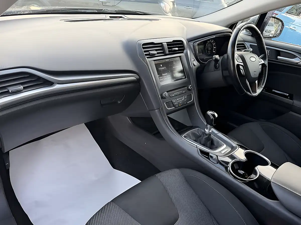 Used 2015 Ford Mondeo Titanium Moondust Silver - Interior and Exterior details 11