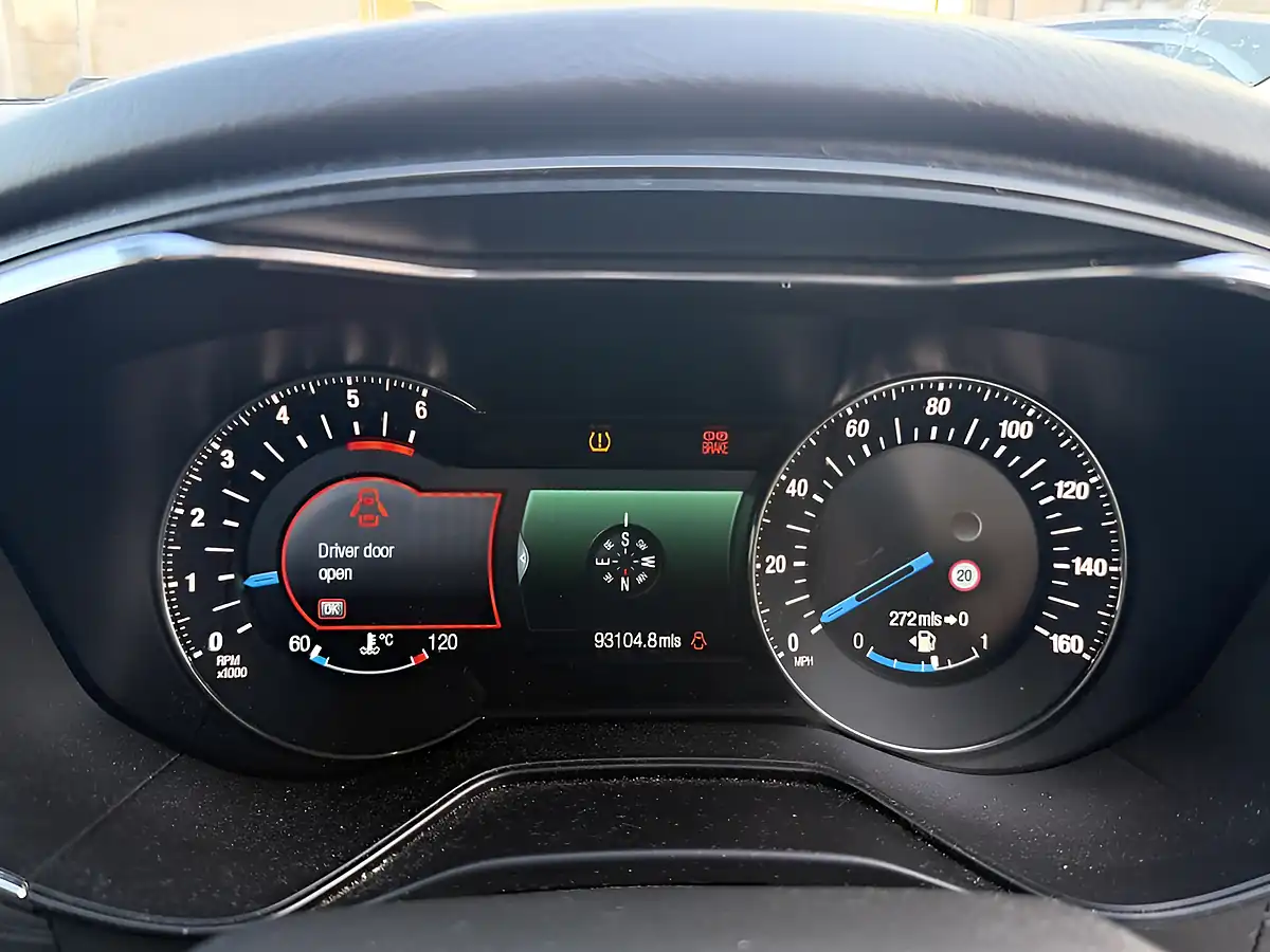 Used 2015 Ford Mondeo Titanium Moondust Silver - Interior and Exterior details 16