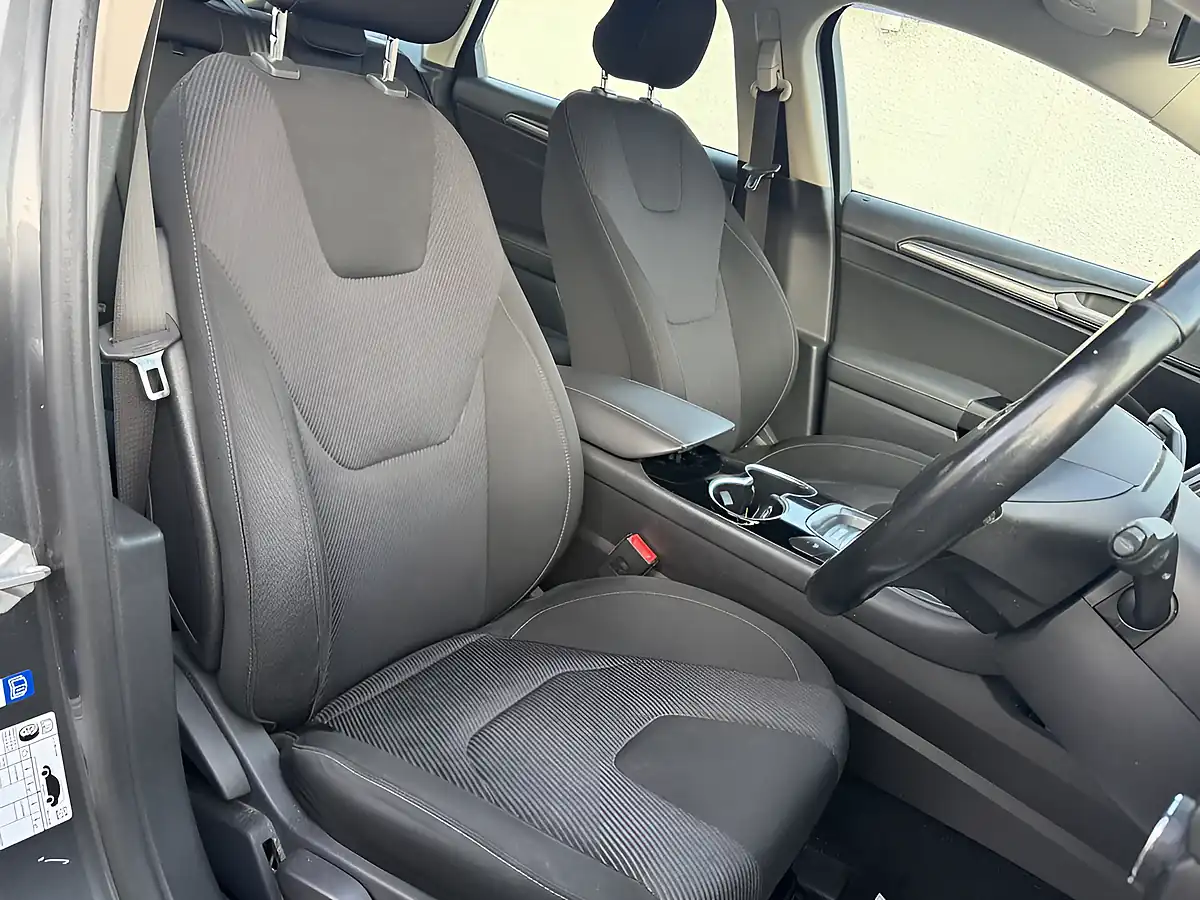 Used 2015 Ford Mondeo Titanium Moondust Silver - Interior and Exterior details 17
