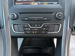Used 2015 Ford Mondeo Titanium Moondust Silver - Interior and Exterior details 19