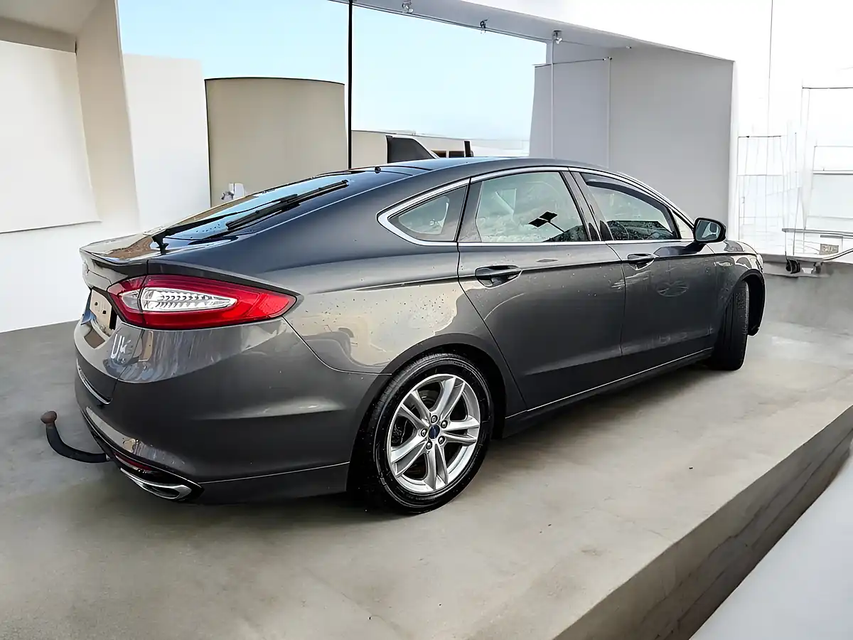 Used 2015 Ford Mondeo Titanium Moondust Silver - Interior and Exterior details 6