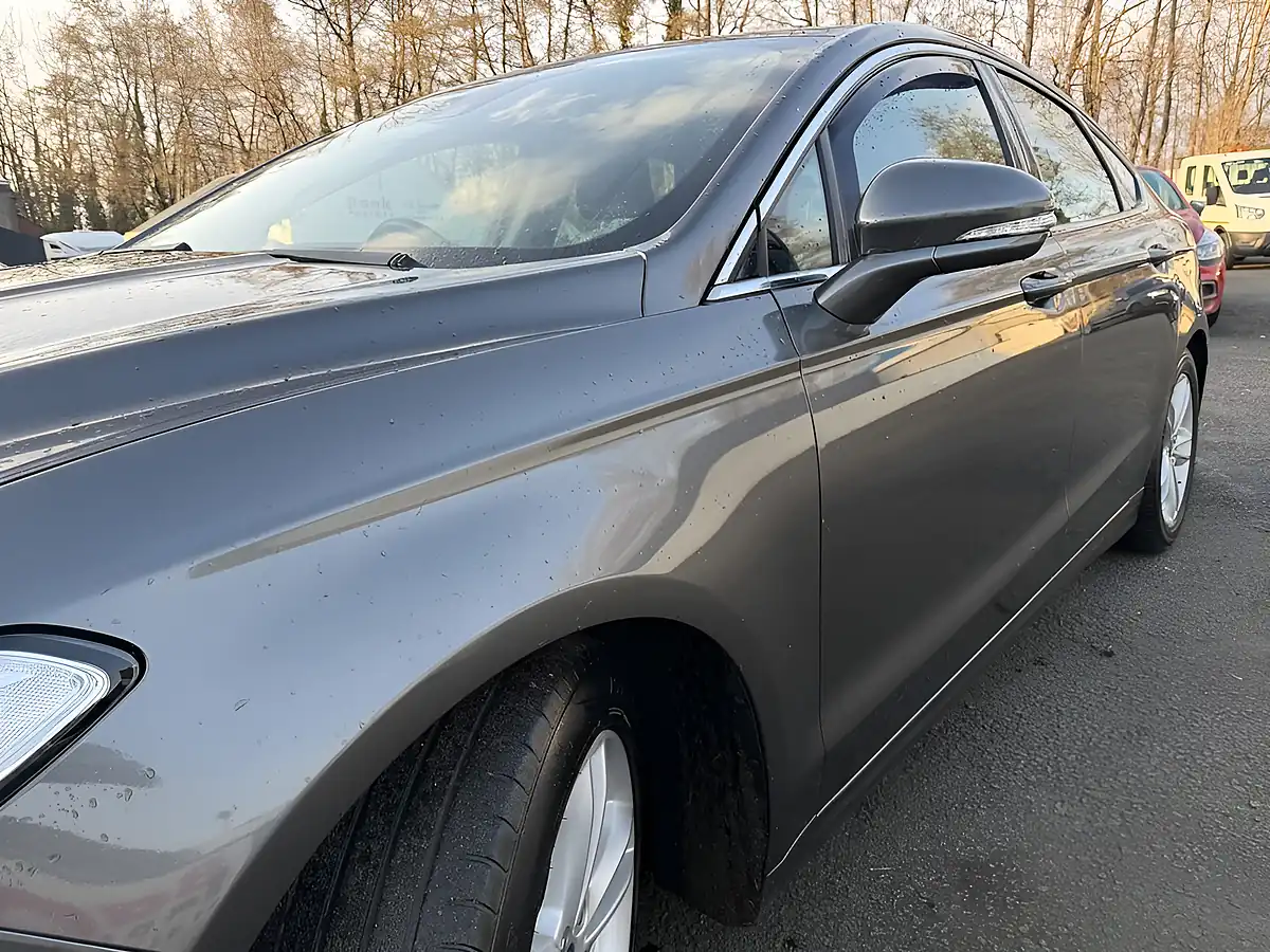 Used 2015 Ford Mondeo Titanium Moondust Silver - Interior and Exterior details 9