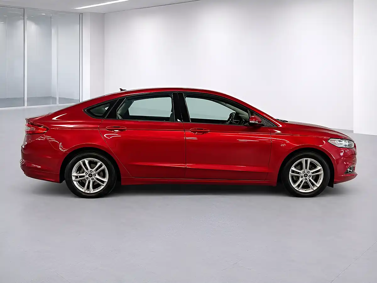 Used 2015 Ford Mondeo Titanium Red - Interior and Exterior details 2