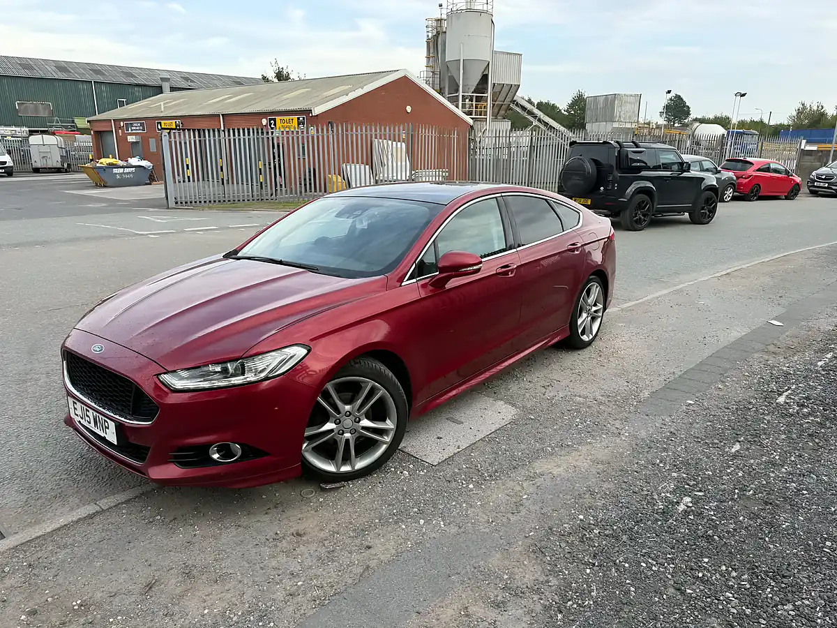 Used 2015 Ford Mondeo Titanium Red - Interior and Exterior details 19
