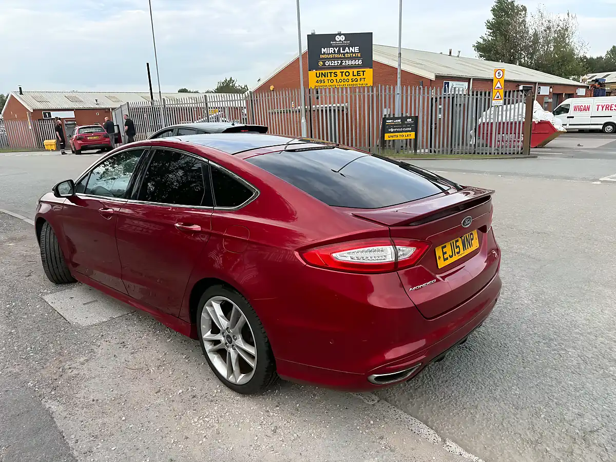Used 2015 Ford Mondeo Titanium Red - Interior and Exterior details 5