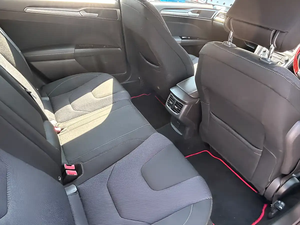 Used 2015 Ford Mondeo Titanium Red - Interior and Exterior details 14