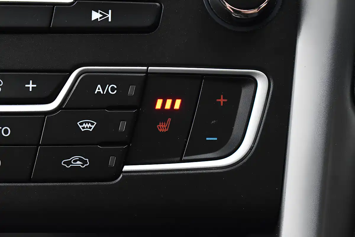 Used 2015 Ford Mondeo Titanium Ruby Red - Interior and Exterior details 10