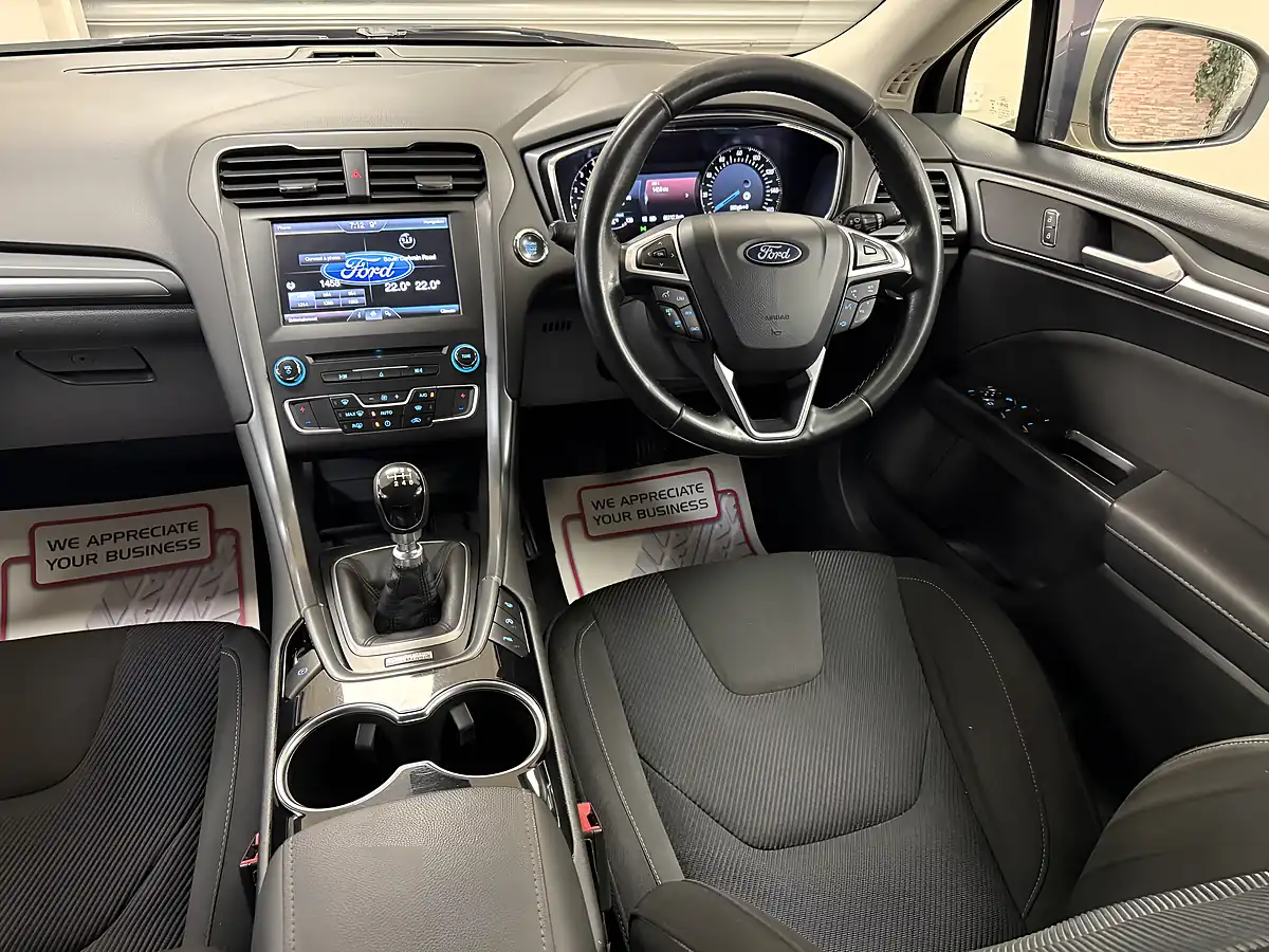 Used 2015 Ford Mondeo Titanium Silver - Interior and Exterior details 16