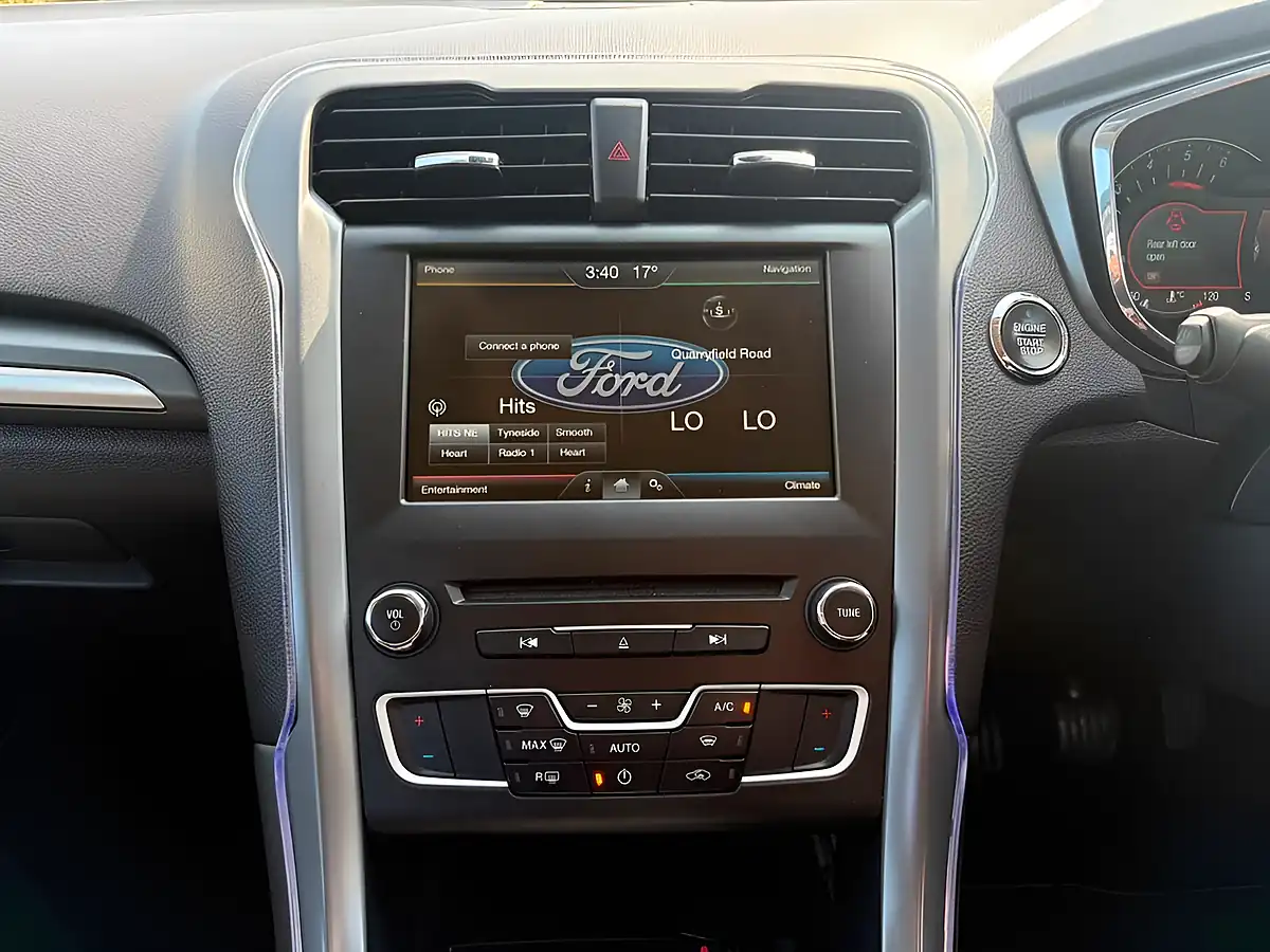Used 2015 Ford Mondeo Titanium Silver - Interior and Exterior details 12