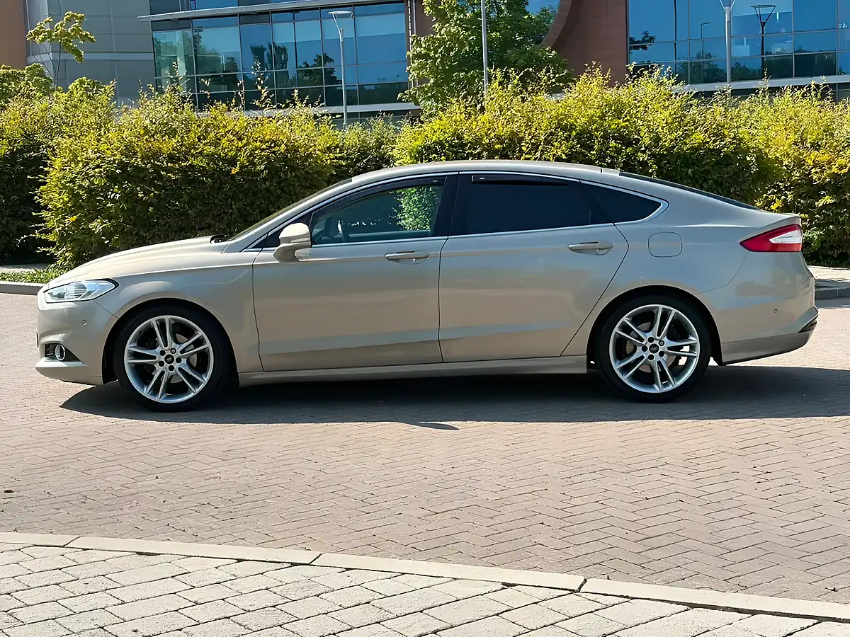 Used 2015 Ford Mondeo Titanium Silver - Interior and Exterior details 6