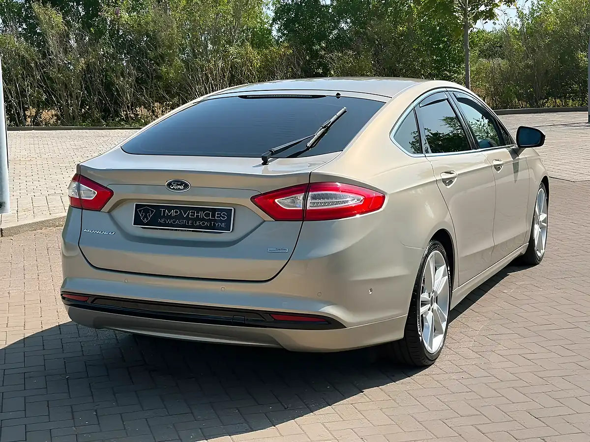 Used 2015 Ford Mondeo Titanium Silver - Interior and Exterior details 8