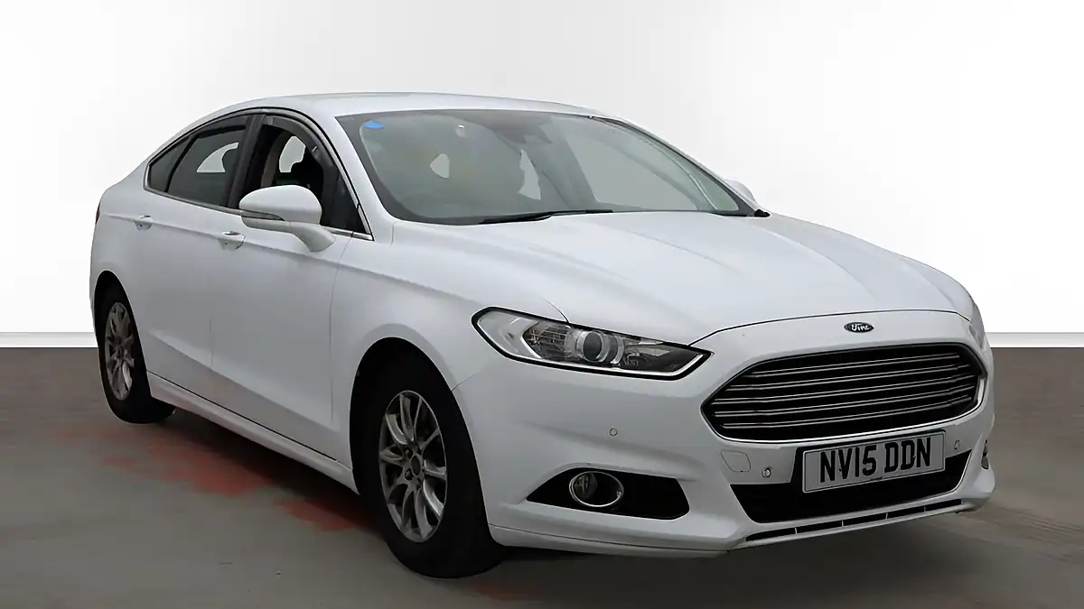 Used 2015 Ford Mondeo Titanium White - Front View