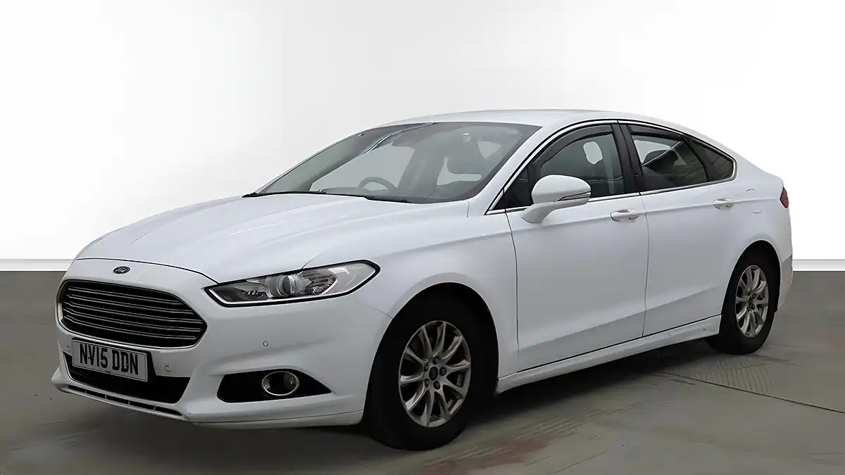 Used 2015 Ford Mondeo Titanium White - Interior and Exterior details 2