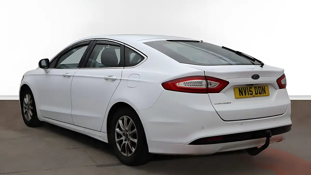 Used 2015 Ford Mondeo Titanium White - Interior and Exterior details 3