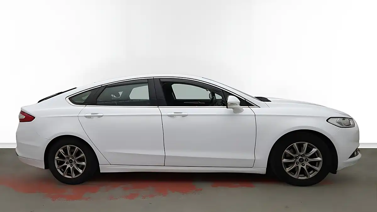 Used 2015 Ford Mondeo Titanium White - Interior and Exterior details 5