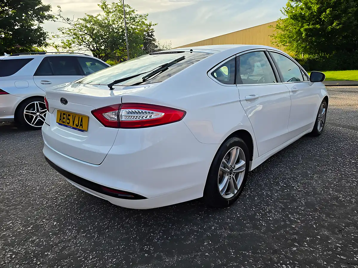 Used 2015 Ford Mondeo Titanium White - Interior and Exterior details 10