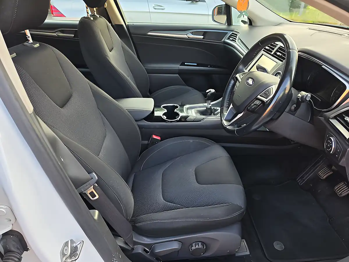 Used 2015 Ford Mondeo Titanium White - Interior and Exterior details 13