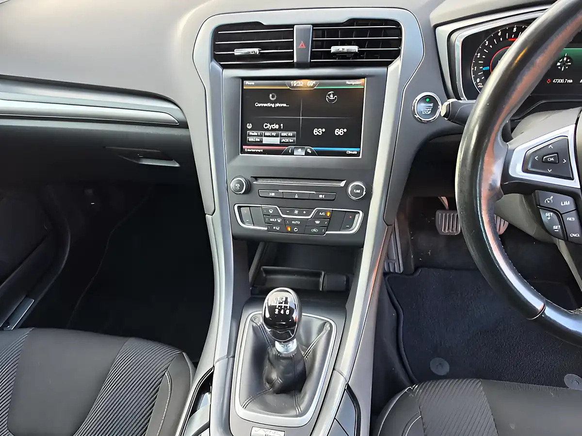 Used 2015 Ford Mondeo Titanium White - Interior and Exterior details 16