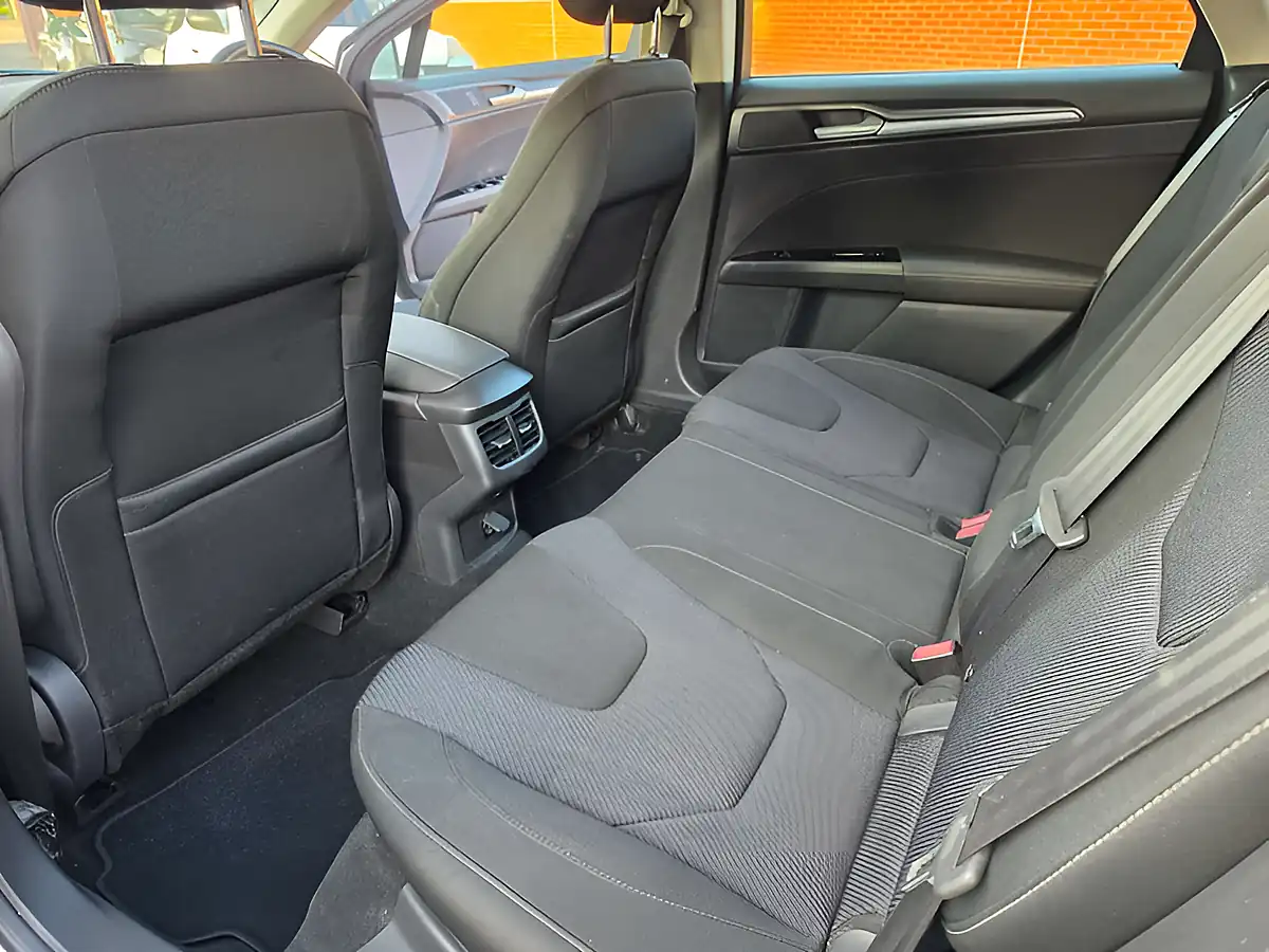 Used 2015 Ford Mondeo Titanium White - Interior and Exterior details 19