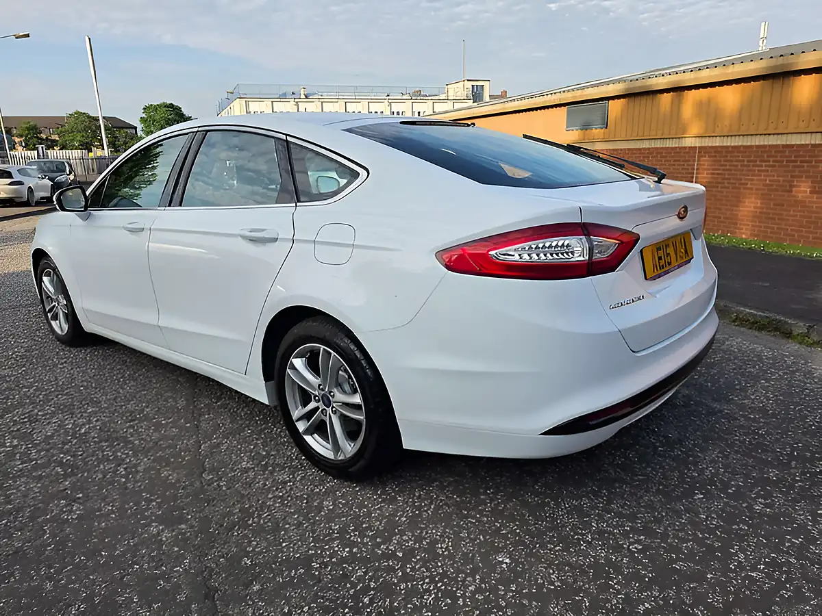 Used 2015 Ford Mondeo Titanium White - Interior and Exterior details 8