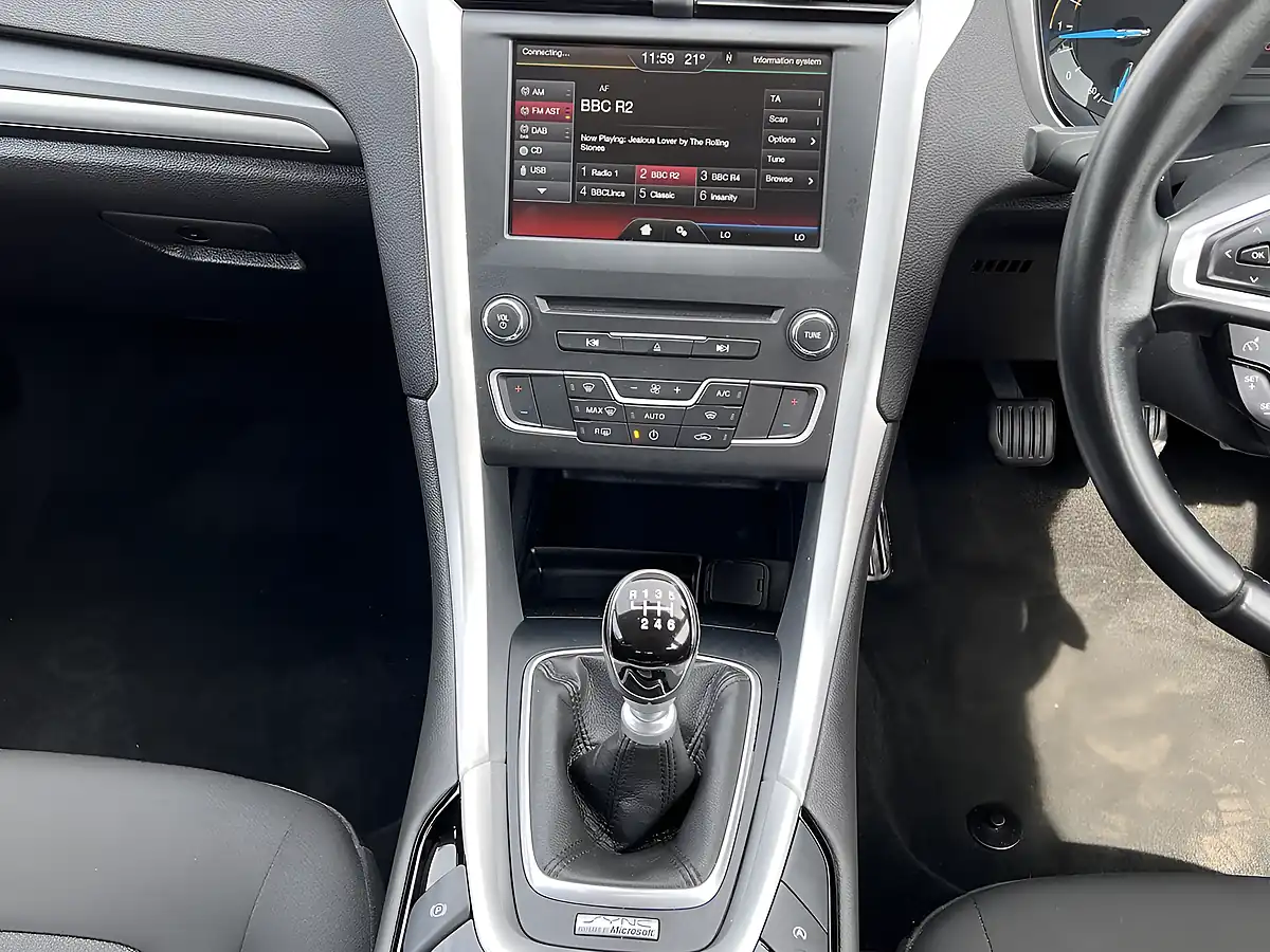 Used 2015 Ford Mondeo Zetec Moondust Silver Met - Interior and Exterior details 13