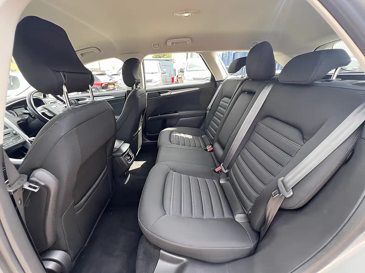 Used 2015 Ford Mondeo Zetec Moondust Silver Met - Interior and Exterior details 15