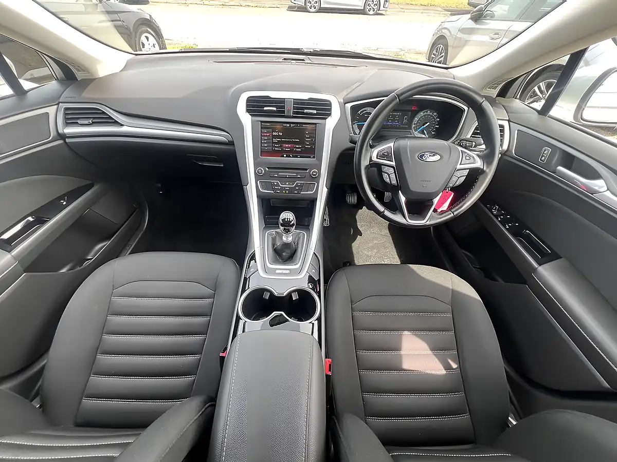 Used 2015 Ford Mondeo Zetec Moondust Silver Met - Interior and Exterior details 2