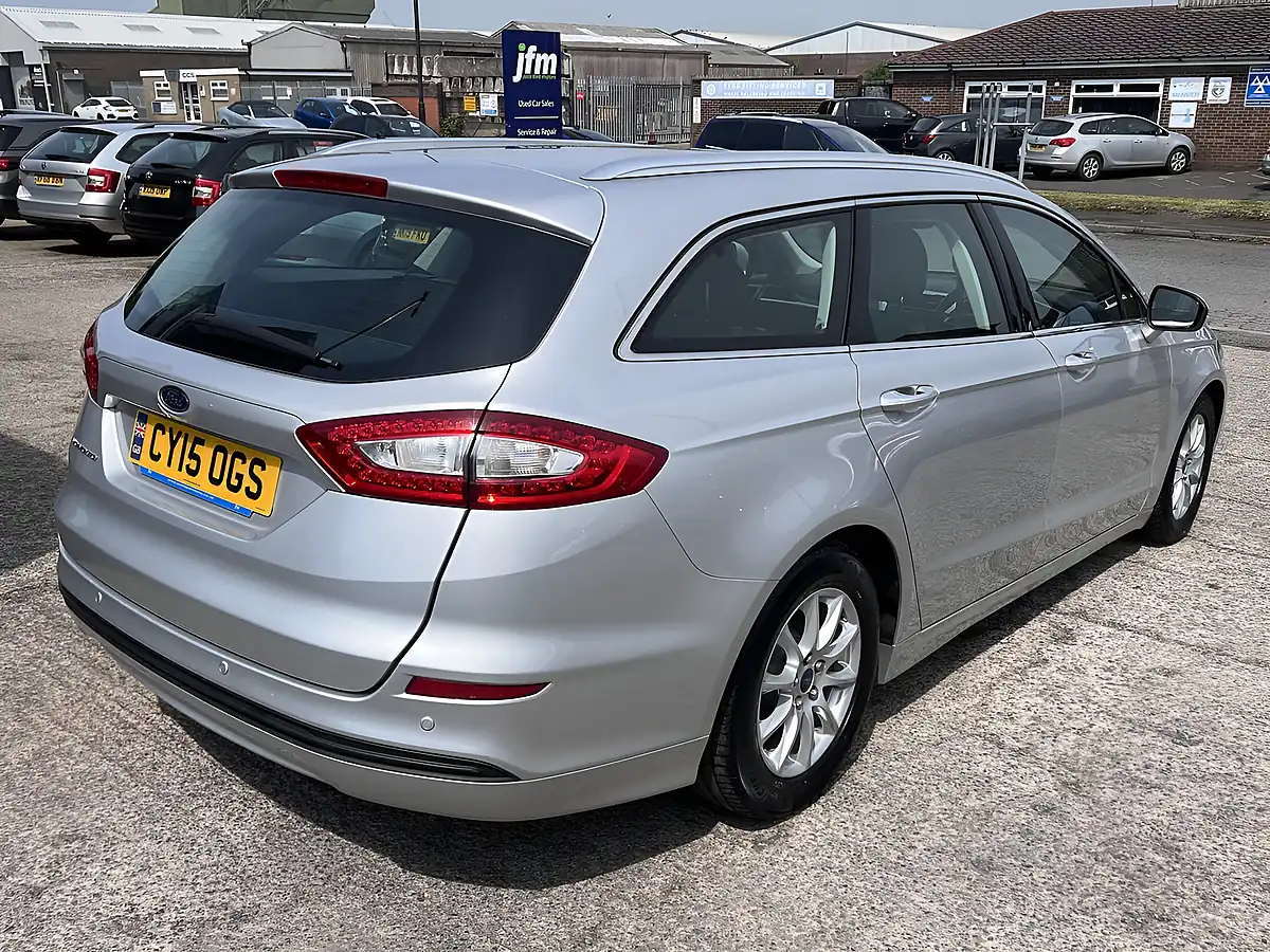 Used 2015 Ford Mondeo Zetec Moondust Silver Met - Interior and Exterior details 6