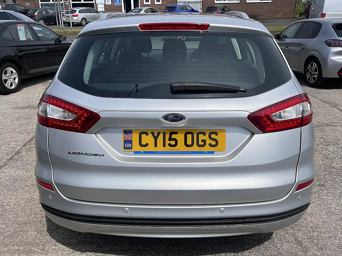 Used 2015 Ford Mondeo Zetec Moondust Silver Met - Interior and Exterior details 7
