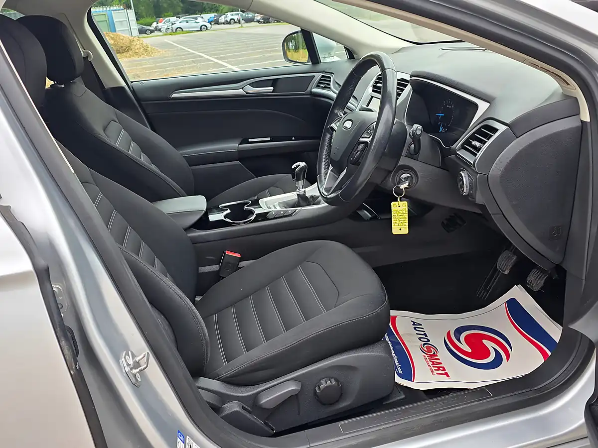 Used 2015 Ford Mondeo Zetec Silver - Interior and Exterior details 13