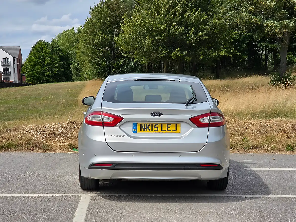 Used 2015 Ford Mondeo Zetec Silver - Interior and Exterior details 6