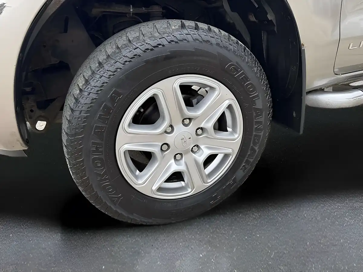 Used 2015 Ford Ranger Limited Silver - Interior and Exterior details 14