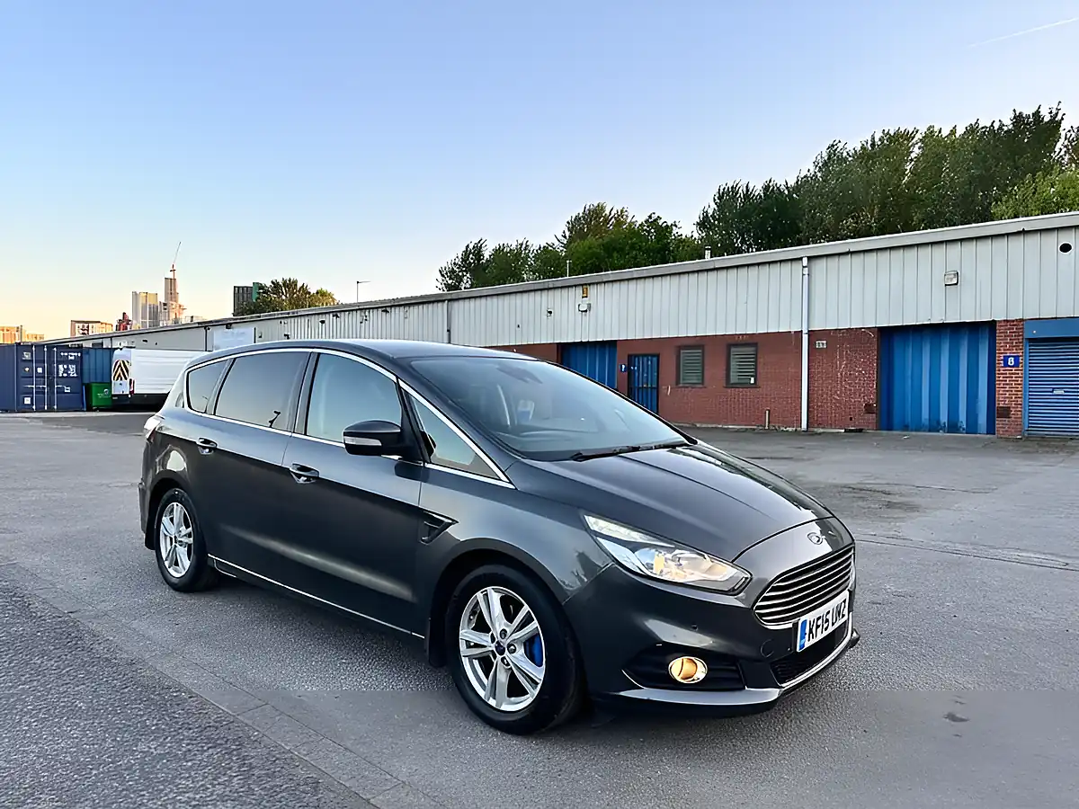 Used 2015 Ford S-Max Titanium Grey - Front View