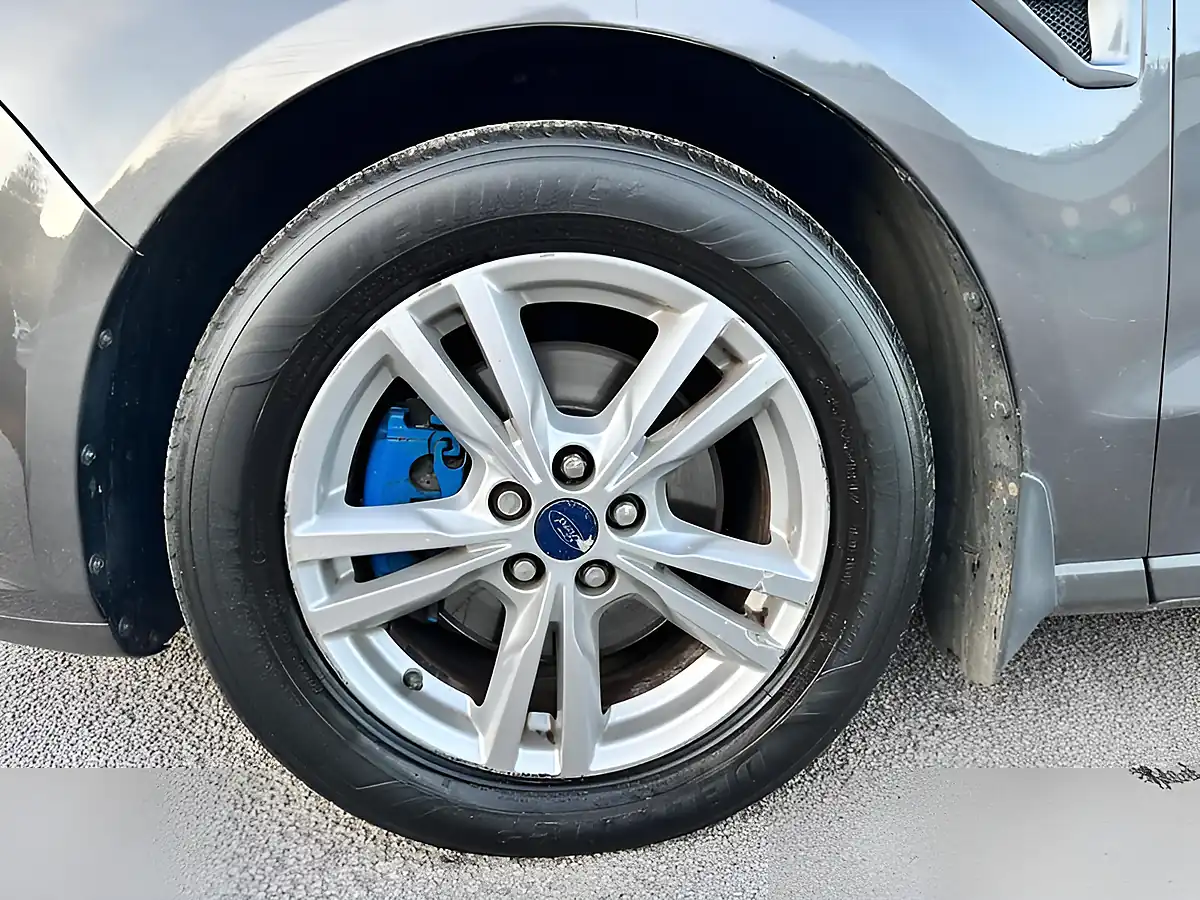 Used 2015 Ford S-Max Titanium Grey - Interior and Exterior details 15