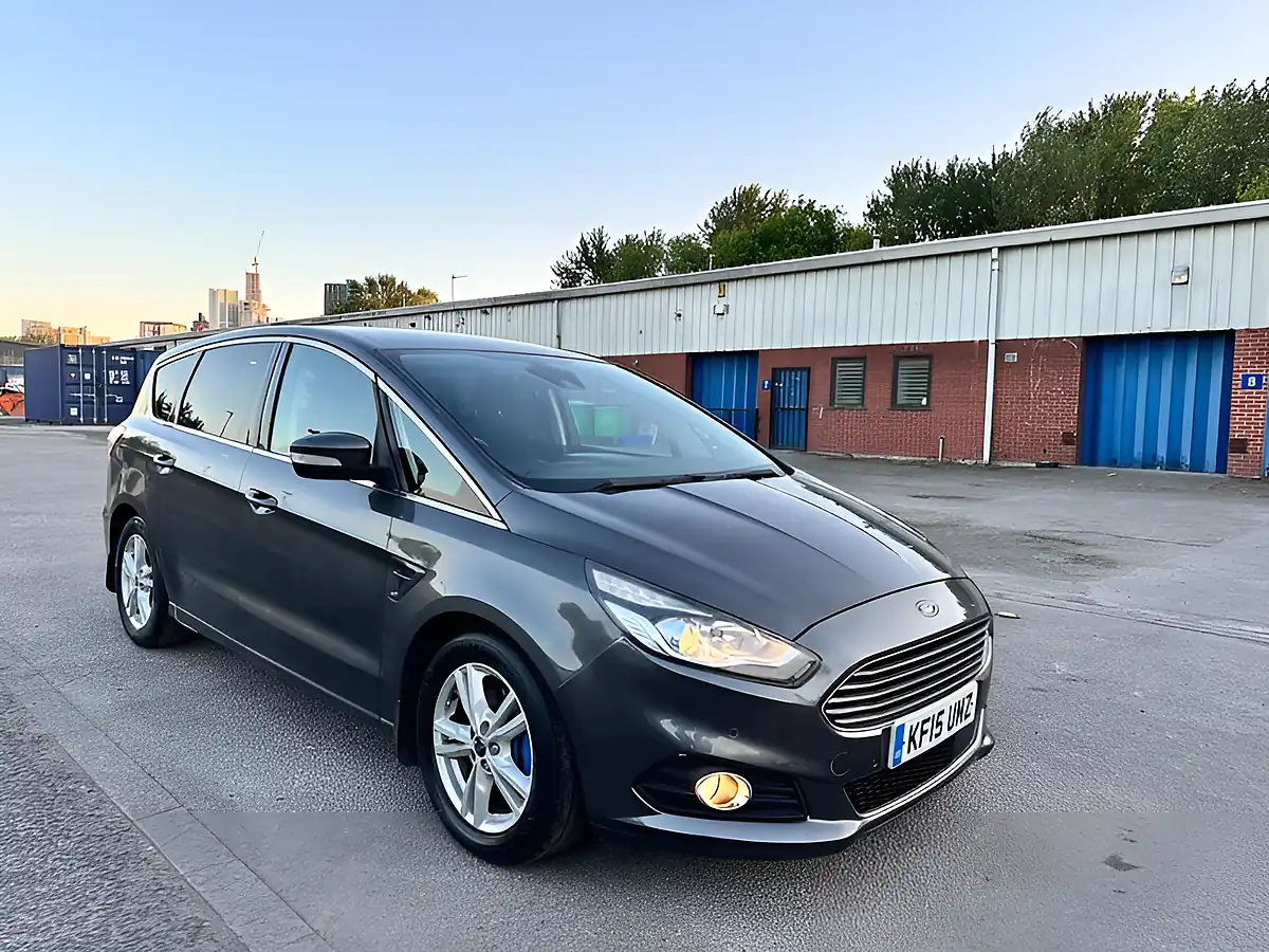 Used 2015 Ford S-Max Titanium Grey - Interior and Exterior details 7