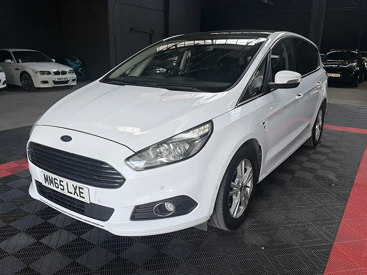 Used 2015 Ford S-Max Titanium White - Interior and Exterior details 4