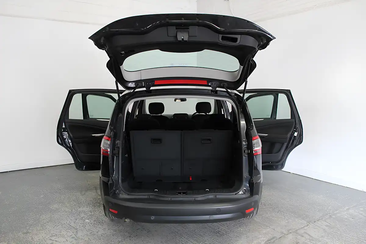 Used 2015 Ford S-Max Zetec Black - Interior and Exterior details 11