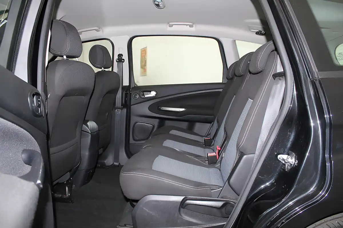 Used 2015 Ford S-Max Zetec Black - Interior and Exterior details 18